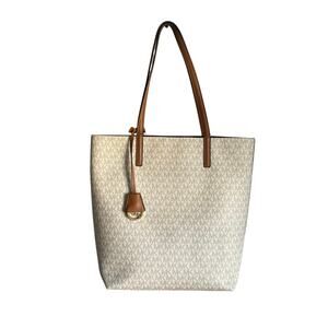 Michael Kors Hayley large logo tote bag in vanilla acorn signature coated canvas